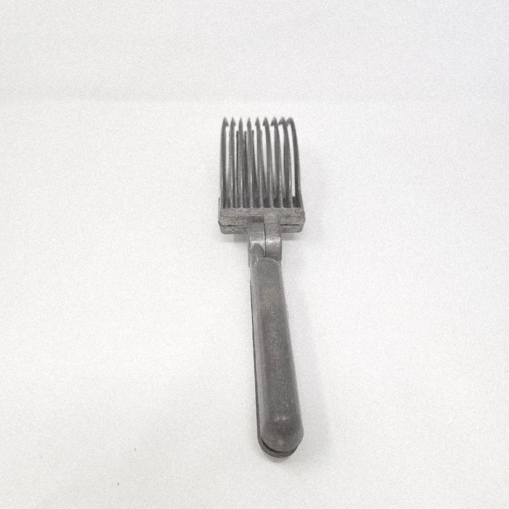 Vintage Alumimum‎ Roast Meat Holder Slicing Aid